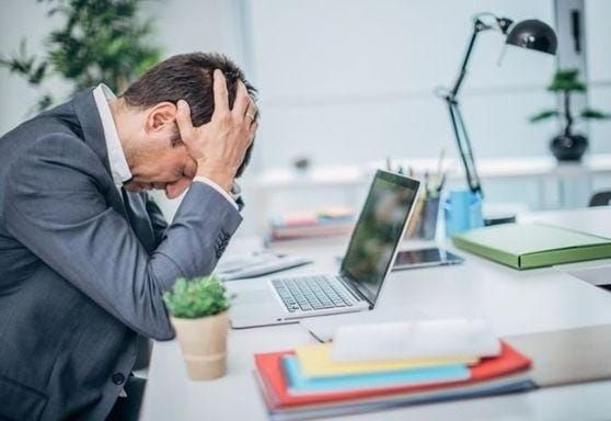 Pressão Psicológica no Trabalho: Quando Vira Abuso e Dá Direito a Processo